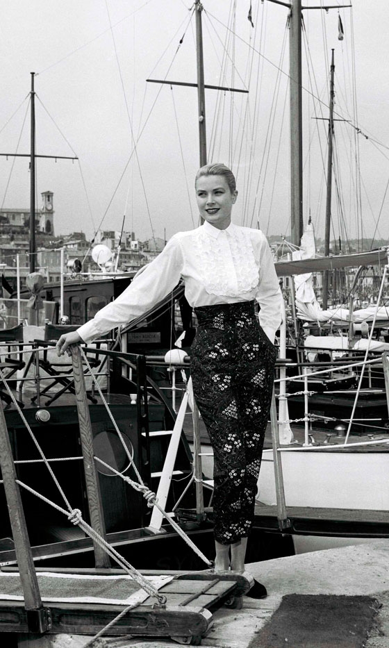 Grace Kelly was among the first movie stars to wear Capri pants on Capri.